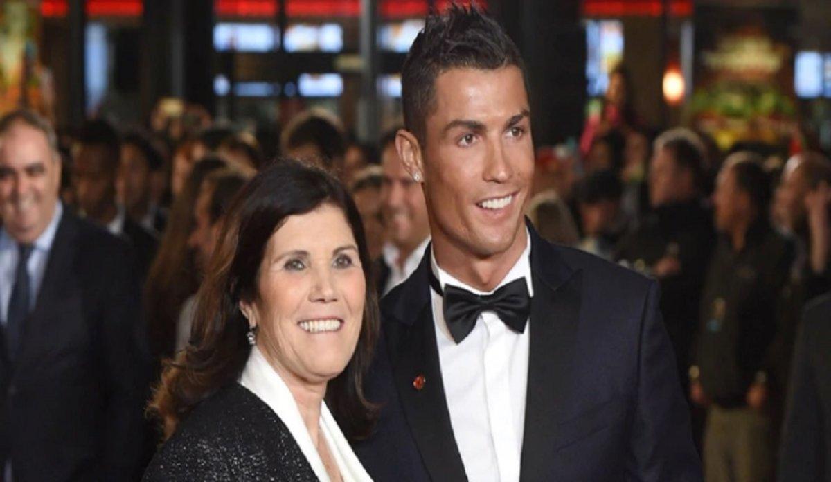 Cristiano Ronaldo vuelve a volar a Madeira para ver a su madre