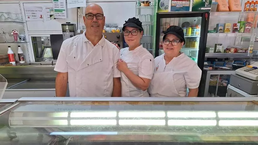 Cierra la heladería La Unión de Vecindario tras 30 años endulzando generaciones