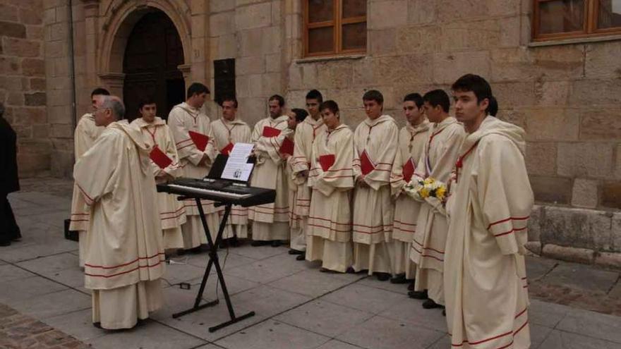 Los fieles rinden homenaje a san Alfonso