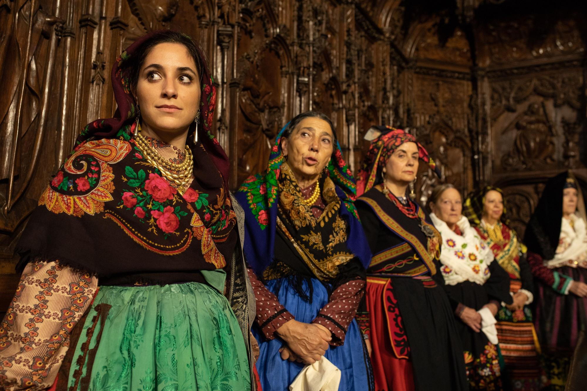 Desfile de indumentaria tradicional de Zamora