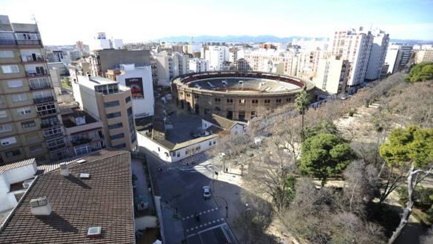 Castelló tiene pendiente desde 2009 activar la plaza de toros con eventos y desarrollar quioscos en Ribalta