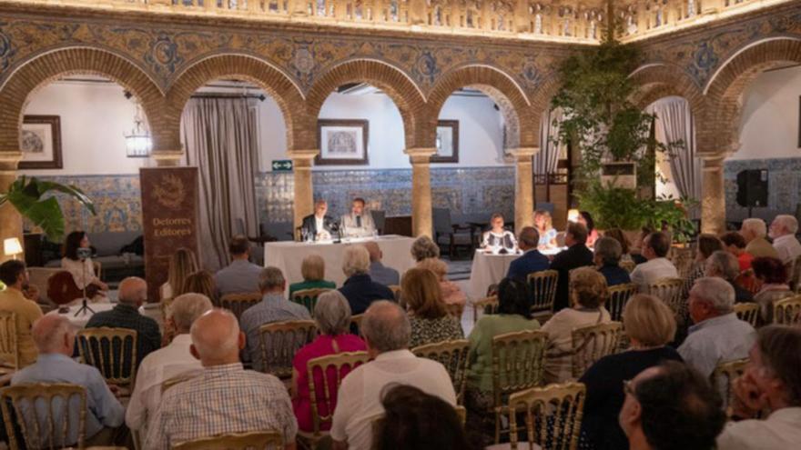 Manuel Gahete presenta su nuevo poemario &#039;Epifanía&#039; tras nueve años de su último libro