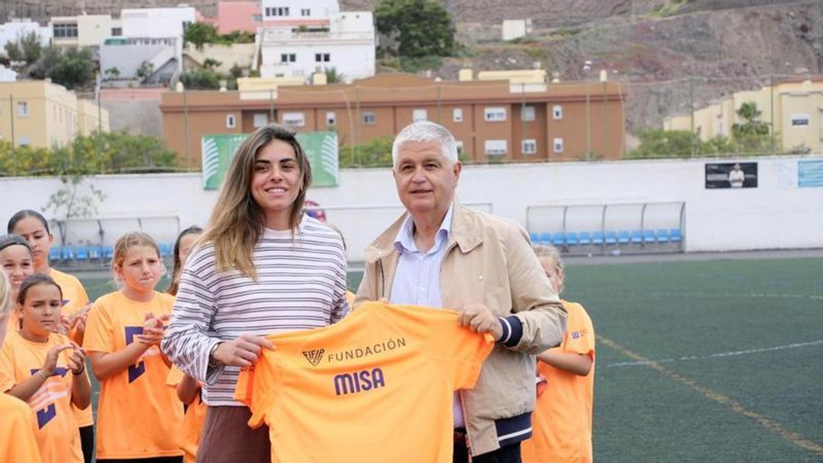 El proyecto "FUTureFEM" vive una jornada de ensueño en Jinámar con Misa Rodríguez y Natalia Gutiérrez como invitadas de lujo