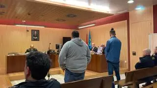 El violento relato en el juicio al marroquí que atacó a su amigo en Gijón con un cuchillo jamonero (y amenazó de muerte a los policías): "Me quiso sacar los ojos"