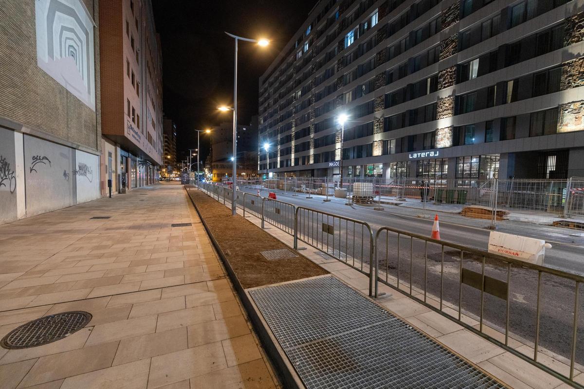 Así han quedado las aceras en el tramo reformado.