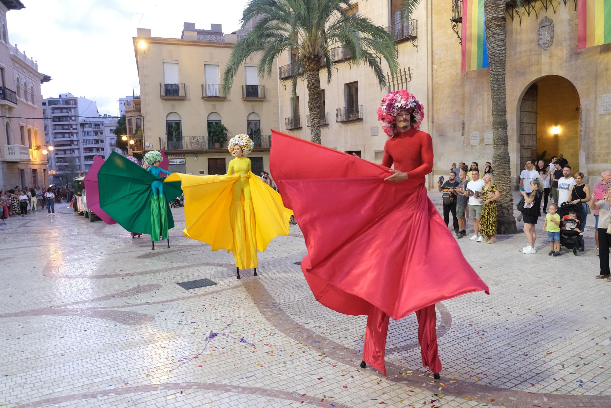 Así ha sido la manifestación del Orgullo en Elche