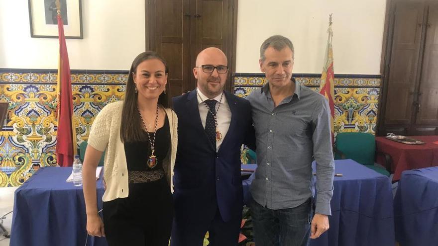 Gimeno, con la edila Rosario Marco y Toni Cantó