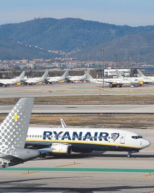 Aviones estacionados en el aeropuerto de El Prat, en Barcelona