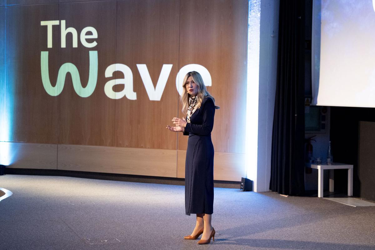 El Gobierno de Aragón ha presentado The Wave en Barcelona, en el auditorio de la Fundación Joan Miró. El Gobierno de Aragón ha presentado The Wave en Barcelona, en el auditorio de la Fundación Joan Miró.