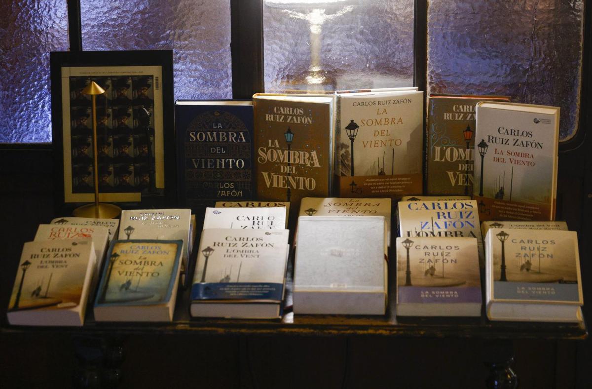 Pedro Oyarbide il·lustra l’edició  dels 25 anys de ‘L’ombra del vent’