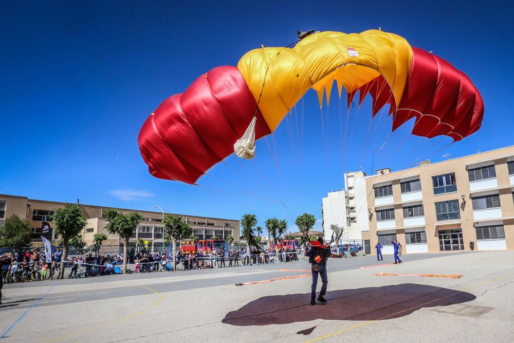 Romería de San Cristóbal y exhibición de las Fuerzas Armadas en Redován