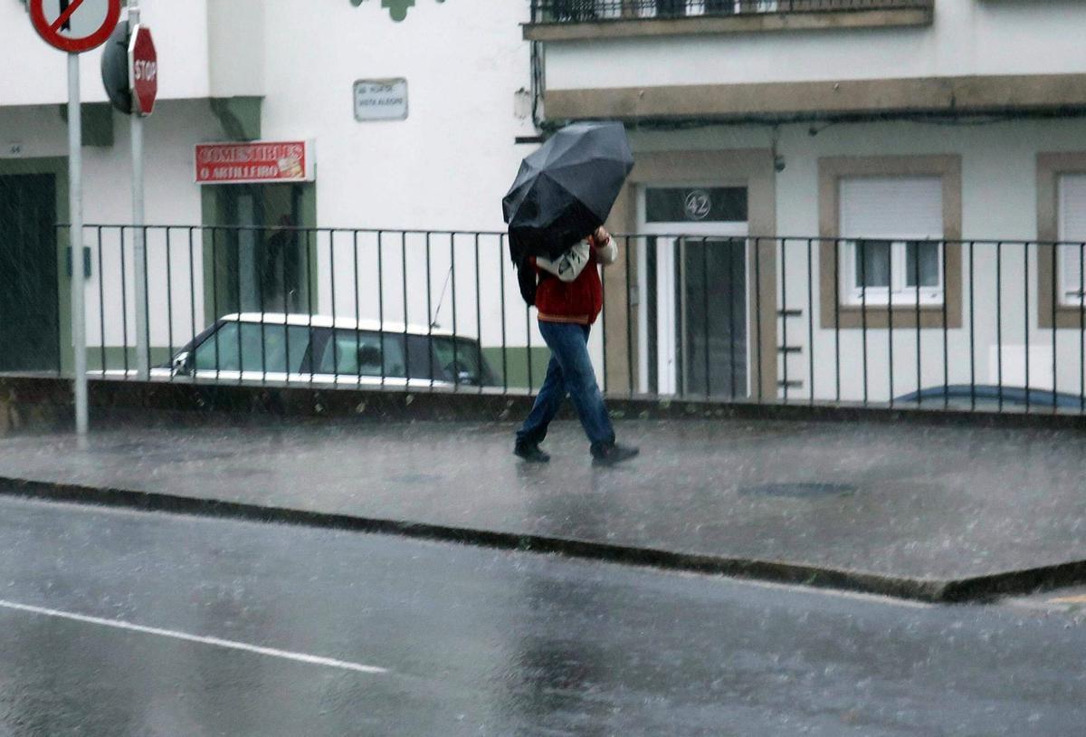 La borrasca Nils pone a prueba la fe en el paraguas (otra vez)