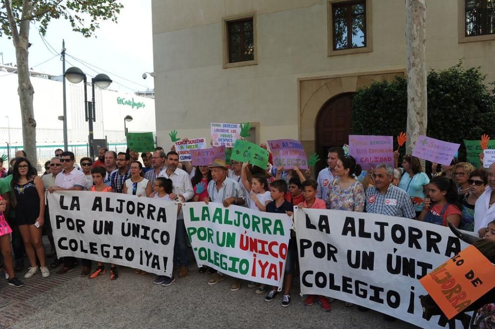 Manifestación de los padres de La Aljorra