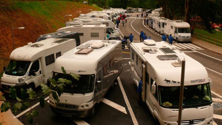 Aparcamiento de autocaravanas en Vila de Cruces.