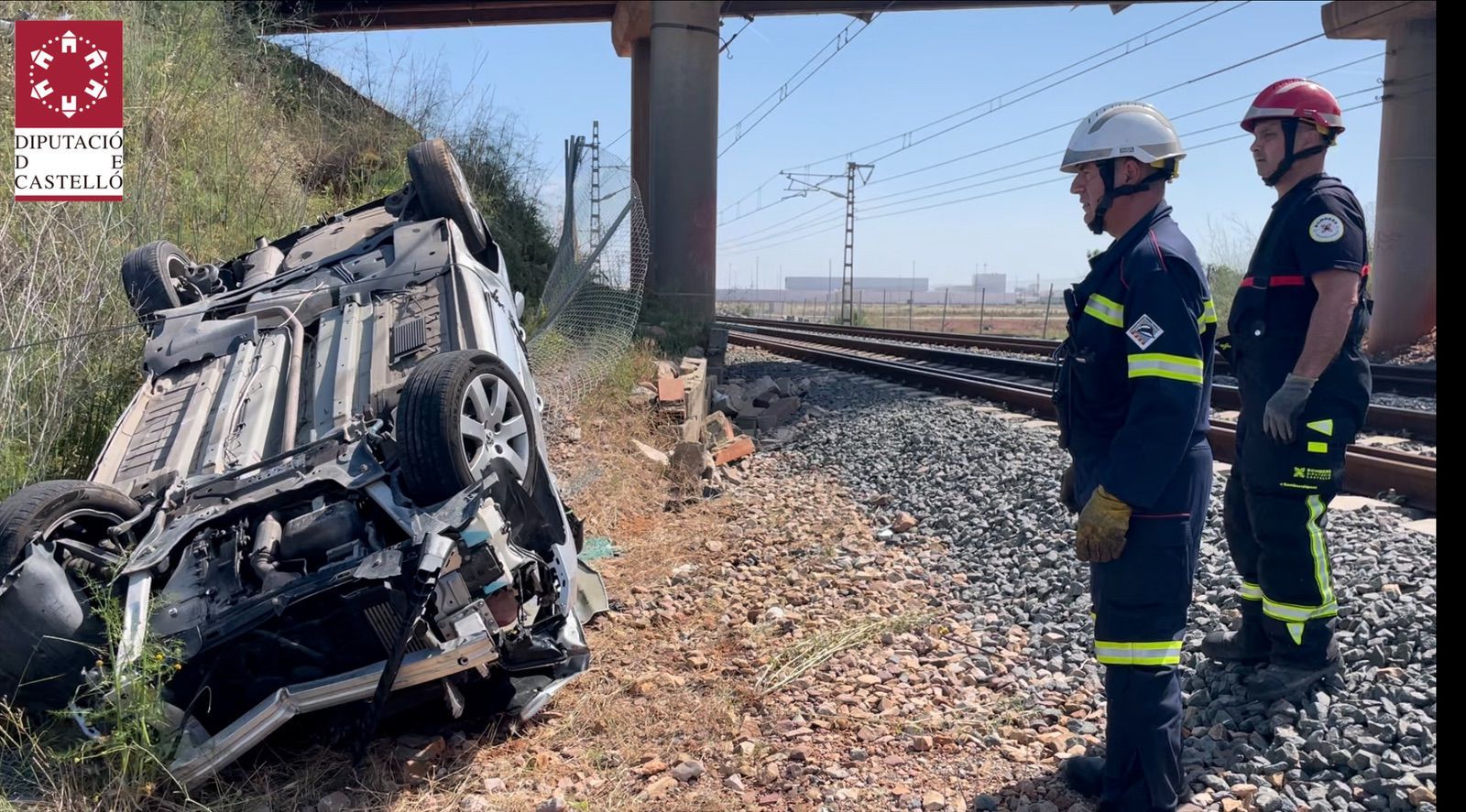 Un coche sufre un accidente en Nules