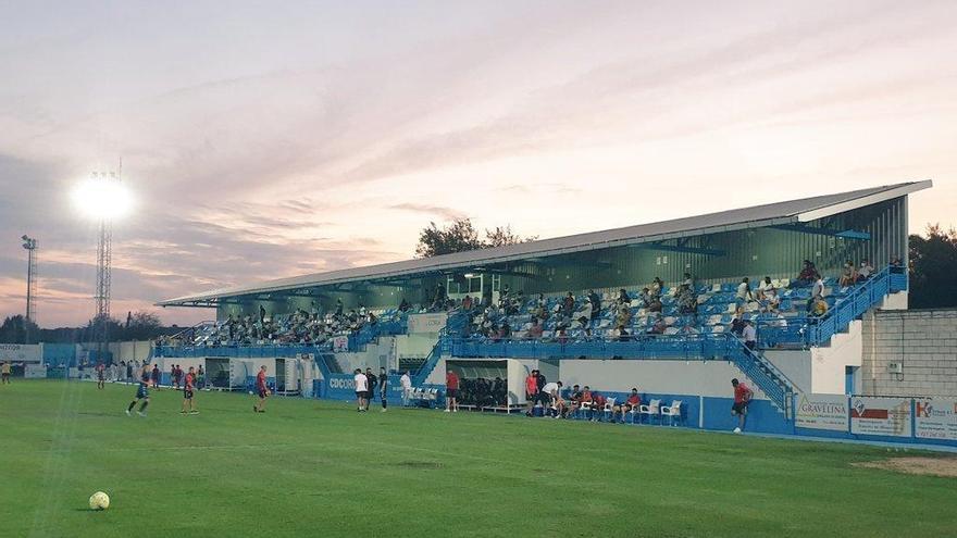 El Extremadura supera al Coria en el primer amistoso con público