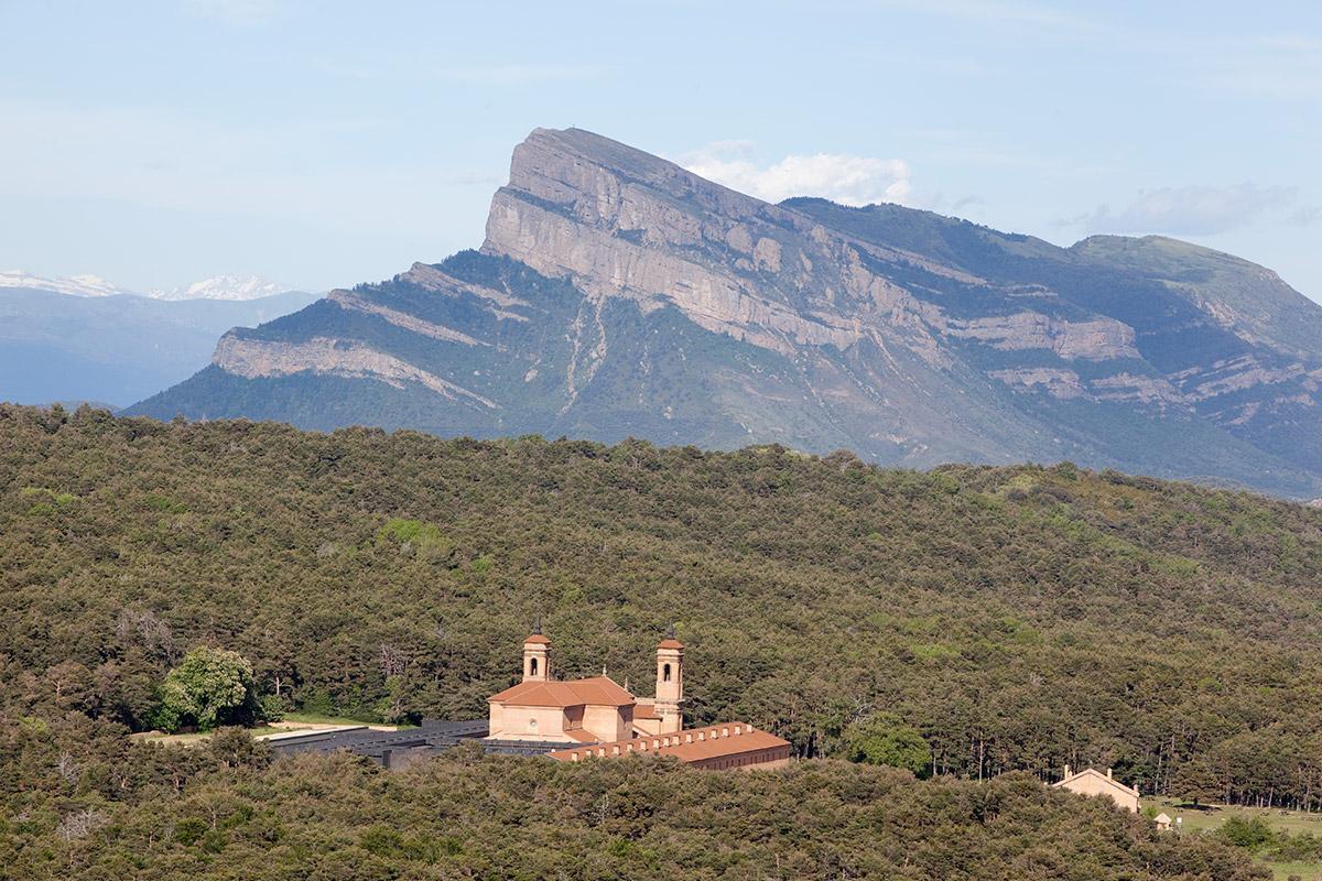 Panorámica del Monasterio Nuevo de San Juan de la Peña