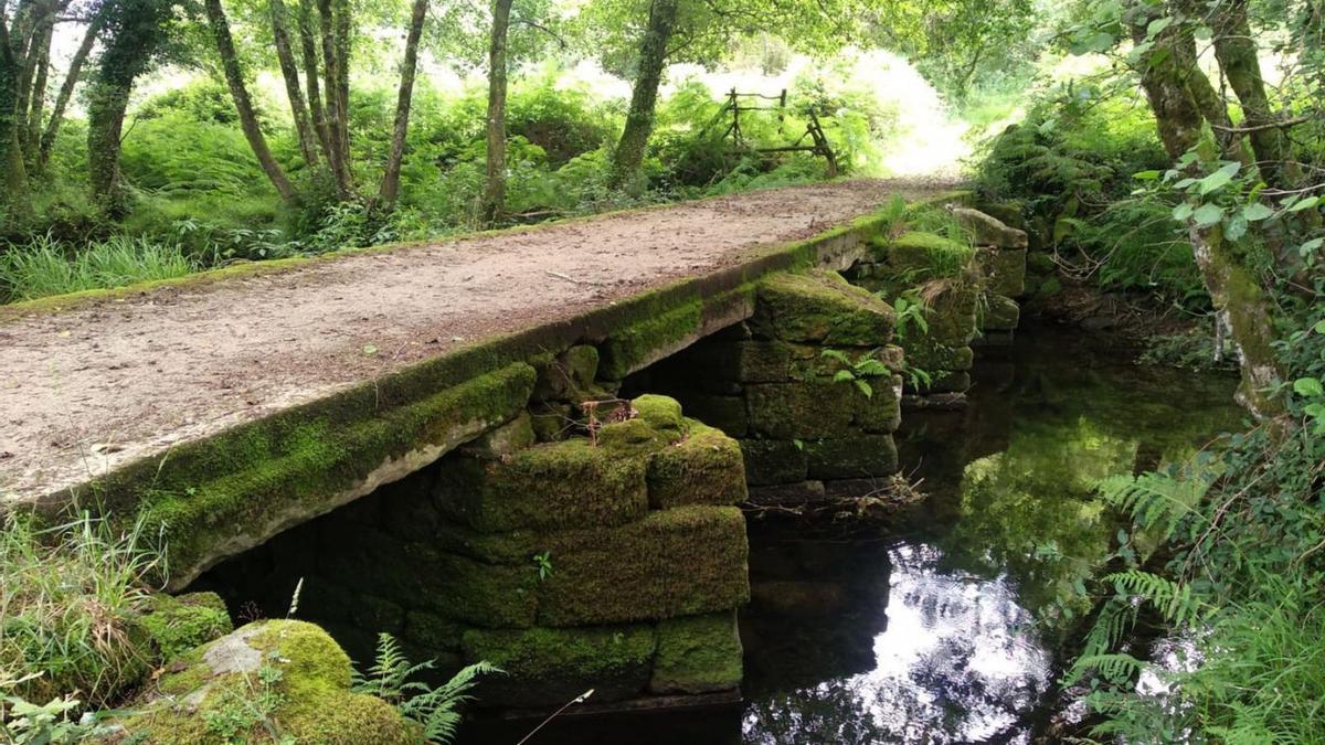 Estado actual da ponte de Bugarín.