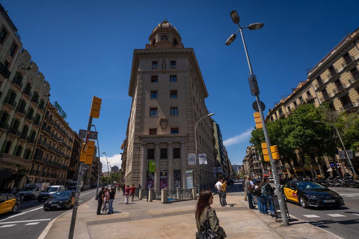barcelona 13/05/2025 Barcelona.Radiografía comercial de la calle Pelai, ambiente comercial. AUTOR: JORDI OTIX