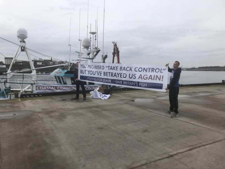 Docenas de buques de bandera británica han clamado contra la extensión del periodo transitorio hasta 2021