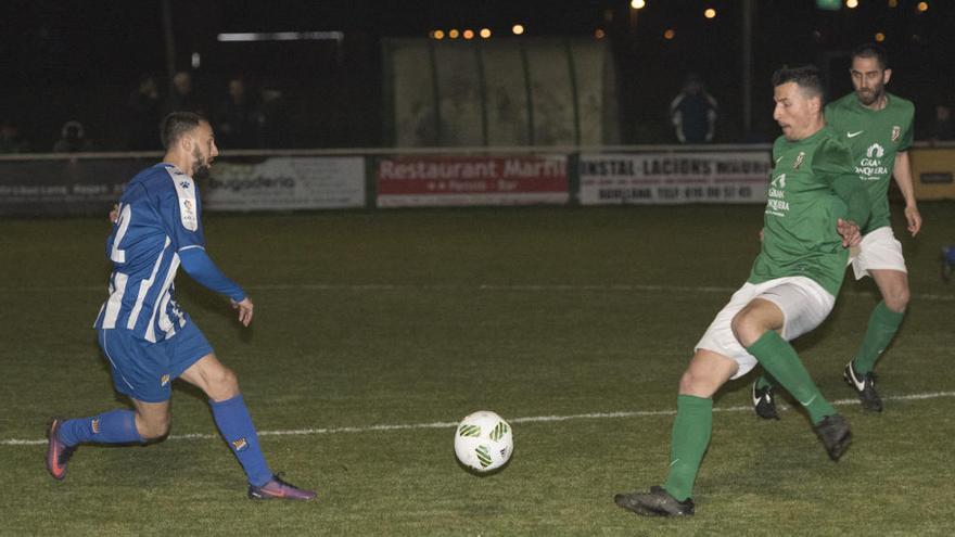 Ferrón i Murga, en una acció del partit a la Jonquera