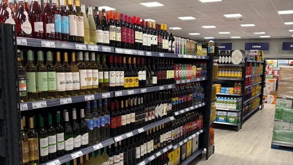 El Centro Comercial Turiel Unide Supermercado abre hoy sus puertas 365 días al año en Alcañices