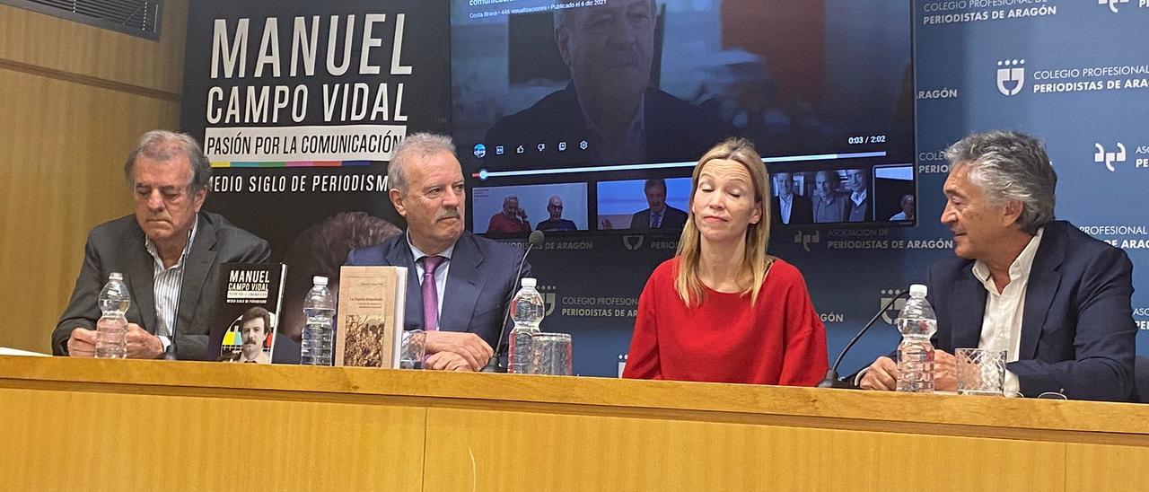 Presentación del libro de Manuel Campo Vidal &#039;La España despoblada&#039; en la sede de la APA, con Luis Campo Vidal, Manuel Campo Vidal, Sara Castillero y Pepe Quílez.q