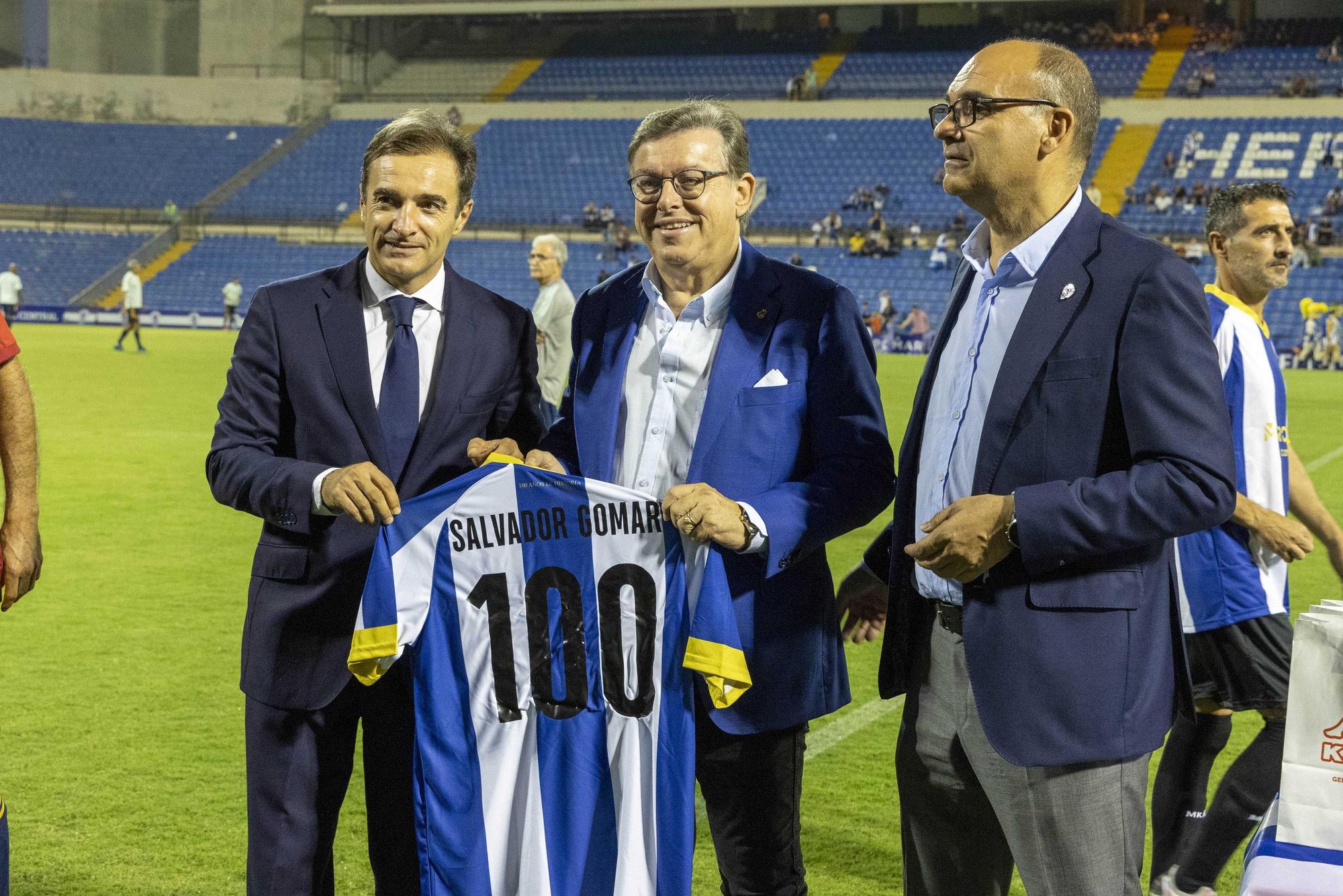 Leyendas del Hércules frente a leyendas de la Selección Española: Las imágenes del partido del Centenario