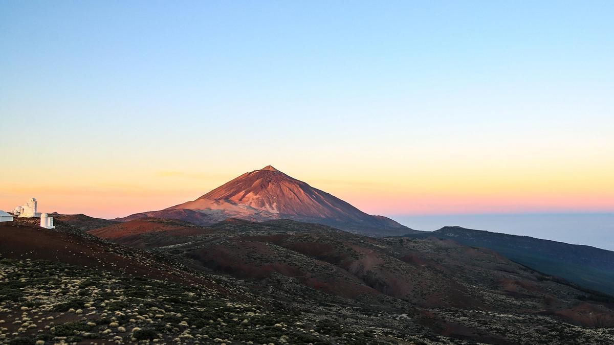 Imagen del Teide con el cielo despejado.