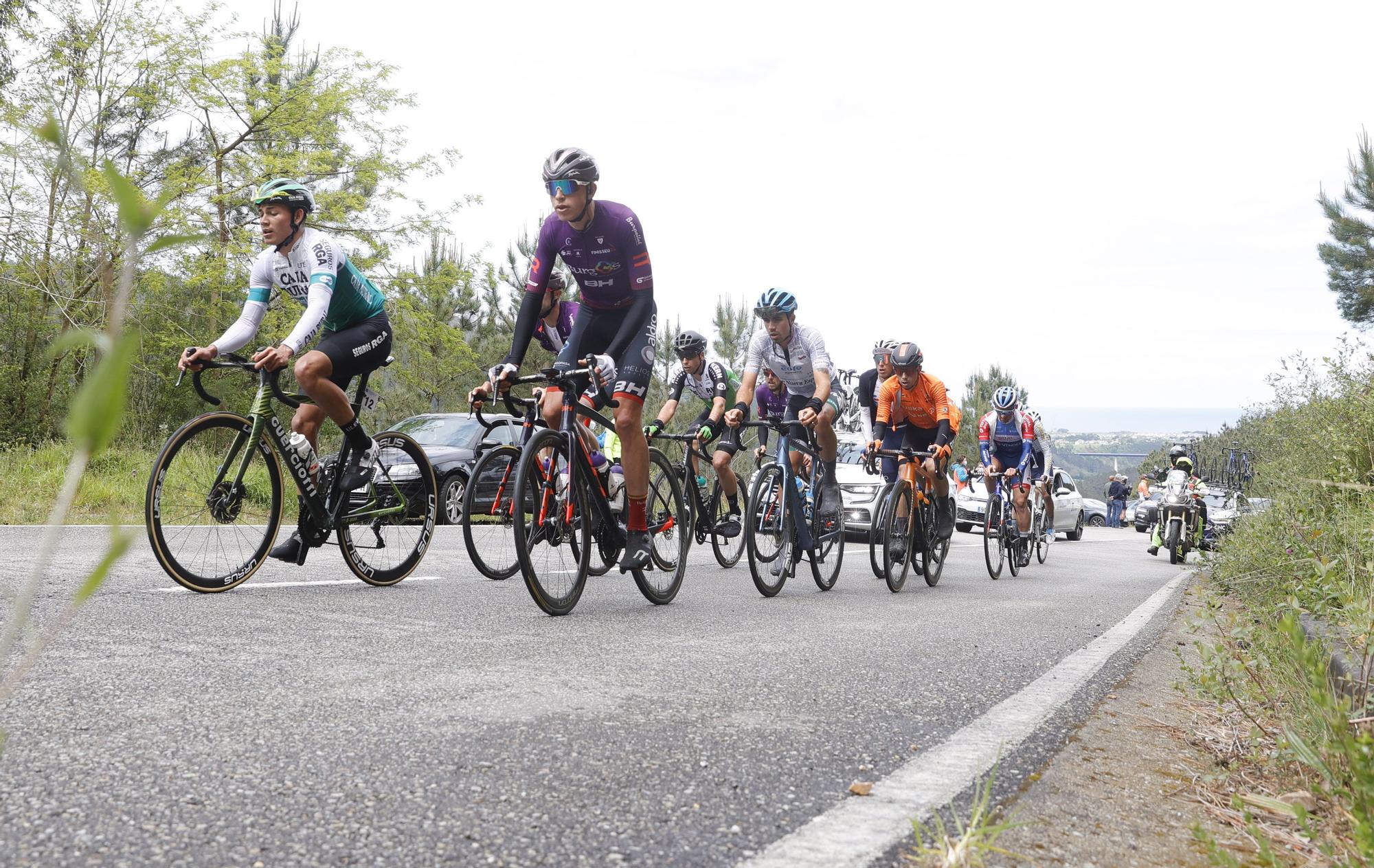 La segunda etapa de la Vuelta Ciclista a Asturias, en imágenes