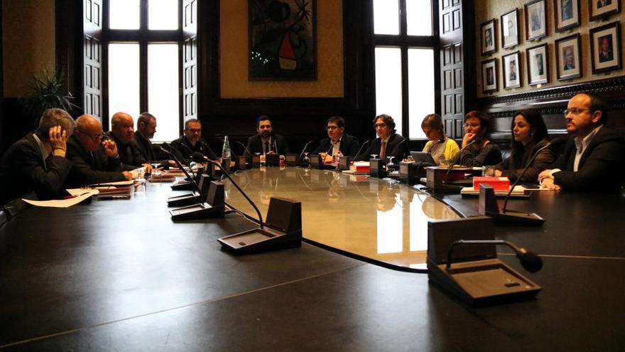 Imatge de la reunió de la Mesa del Parlament.
