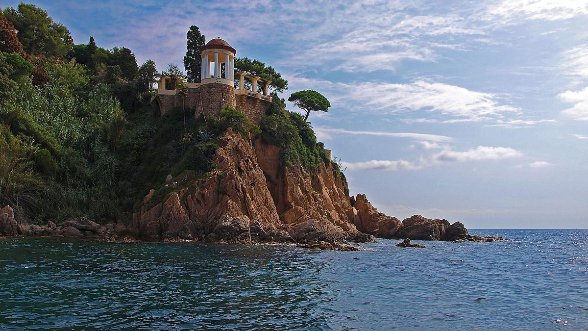 Vista del Jardín Botánico Marimurtra desde el mar.