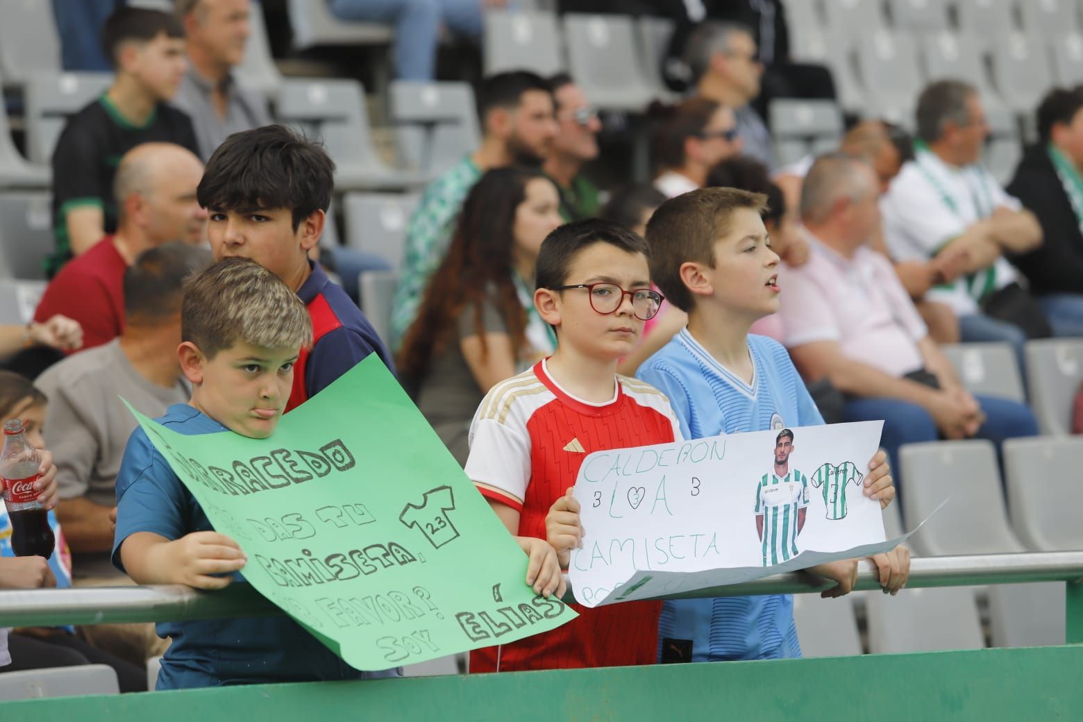 Córdoba CF-San Fernando: las imágenes de la afición en El Arcángel