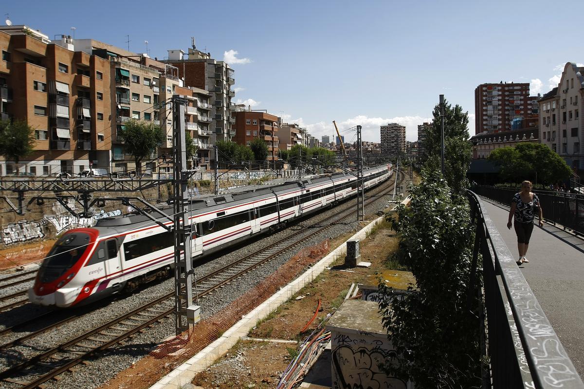 Incidències de trànsit i transport públic a Barcelona, avui dimarts, 14 de març: greus retards en quatre línies de Rodalies