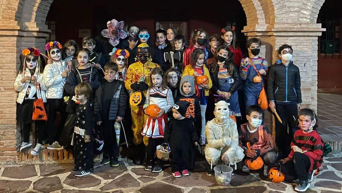 Los niños de Tabuenca tuvieron que encontrar el antídoto escondido.