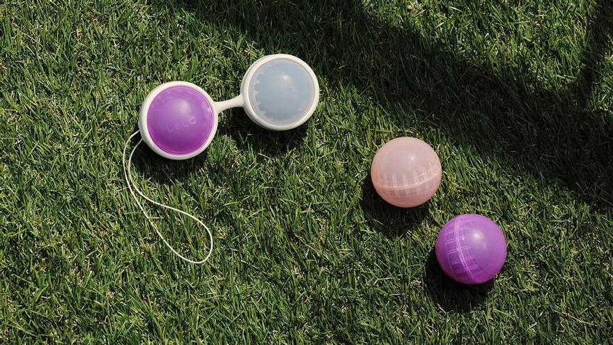 Con las bolas vaginales LELO Beads™ Plus podrás ganar mayor control sobre la incontinencia urinaria y ejercitar tu suelo pélvico.