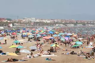 Llenazo en las playas de València