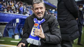 El luchador Juan Carlos Unzué transmite su energía al Oviedo: "Lo de 2001 fue desagradable, pero tenía claro que pelearían por subir"