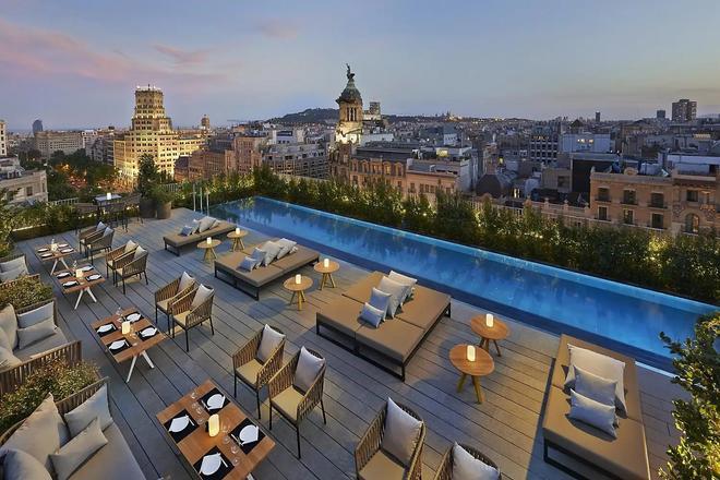 Así es el spa más lujoso de Barcelona con masajes desde 125 euros, en imágenes