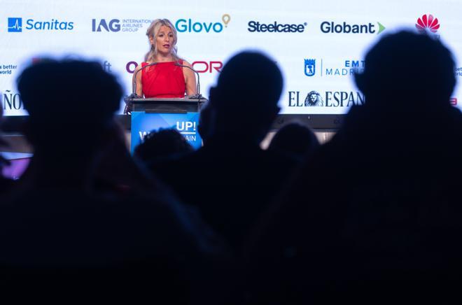 La vicepresidenta segunda y ministra de Trabajo y Economía Social, Yolanda Díaz, interviene en la IV edición del foro económico Wake Up, Spain!, en Casa de América, a 19 de abril de 2024, en Madrid (España). Bajo el epígrafe ‘Las grandes oportunidades de España en una Europa en cambio’, la cuarta edición de Wake Up, Spain! trata de aportar ideas para el debate público que permitan potenciar el crecimiento sostenido y sostenible de la economía española donde se dan cita más de 150 ponentes del mundo de la política, la empresa, el mundo tecnológico y la sociedad civil. 19 ABRIL 2024;YOLANDA DIAZ;FORO ECONOMICO;WAKE UP SPAIN;EL ESPAÑOL Eduardo Parra / Europa Press 19/04/2024 / YOLANDA DÍAZ;Eduardo Parra;category_code_new