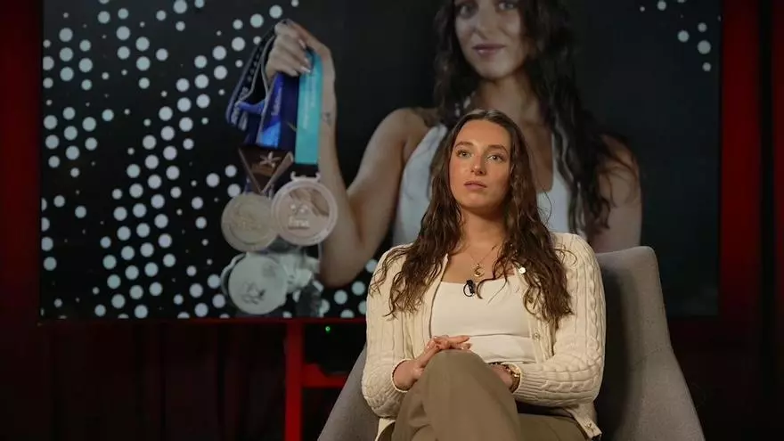 Emma Garc赤a: "Hice la transici車n al veganismo, porque no quer赤a hacer da?o a los animales"