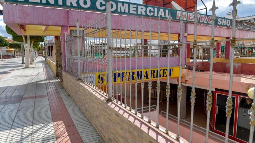 Estado de abandono de los centros comerciales y de ocio del Sur