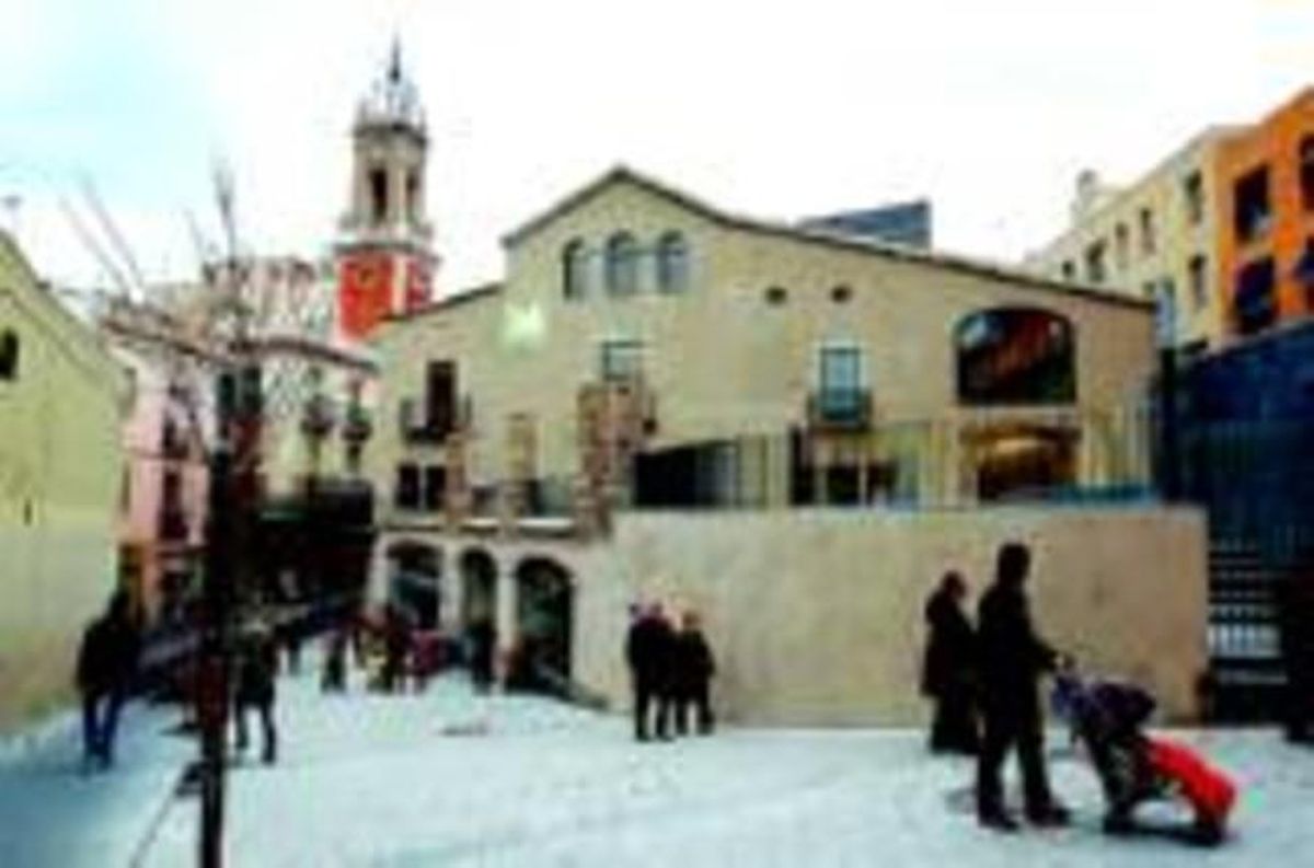 Exterior de la nova biblioteca d’Horta, a Can Mariner, ahir. Exterior de la nova biblioteca d’Horta, a Can Mariner, ahir.