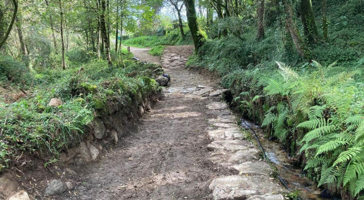 Uno de los tramos con
empedrado. | FdV