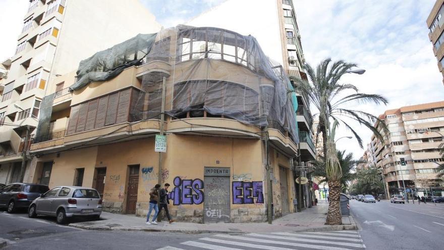 Imagen de archivo de la demolición de un edificio que estaba en el Catálogo que hizo Pavón