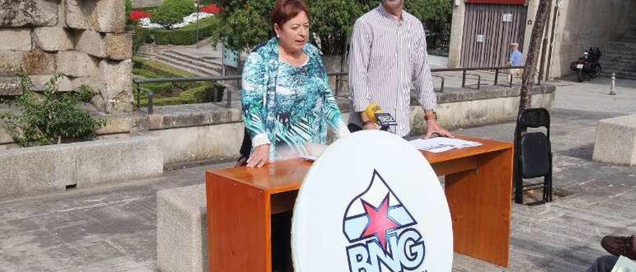 Olaia Fernández y Lois Seara, durante la rueda de prensa. // Iñaki Osorio