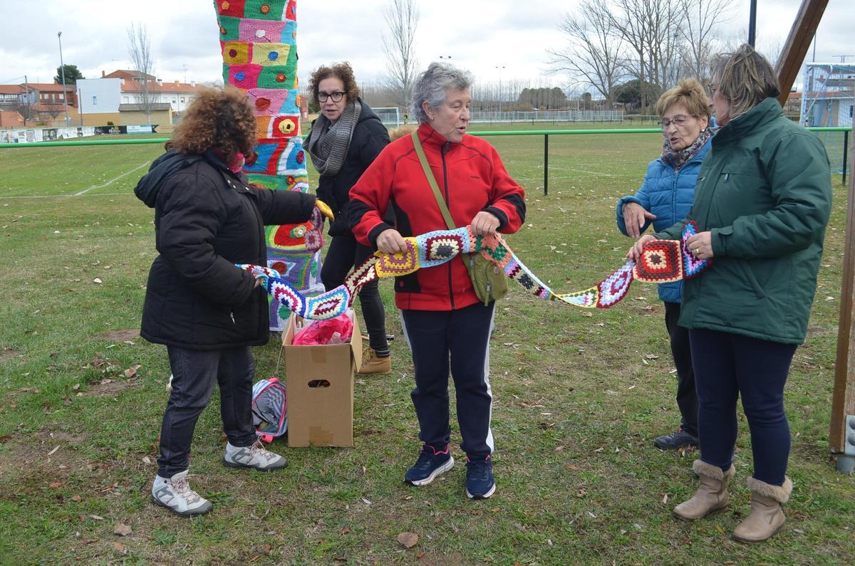 Así decora San Pedro de Ceque el pueblo por Navidad
