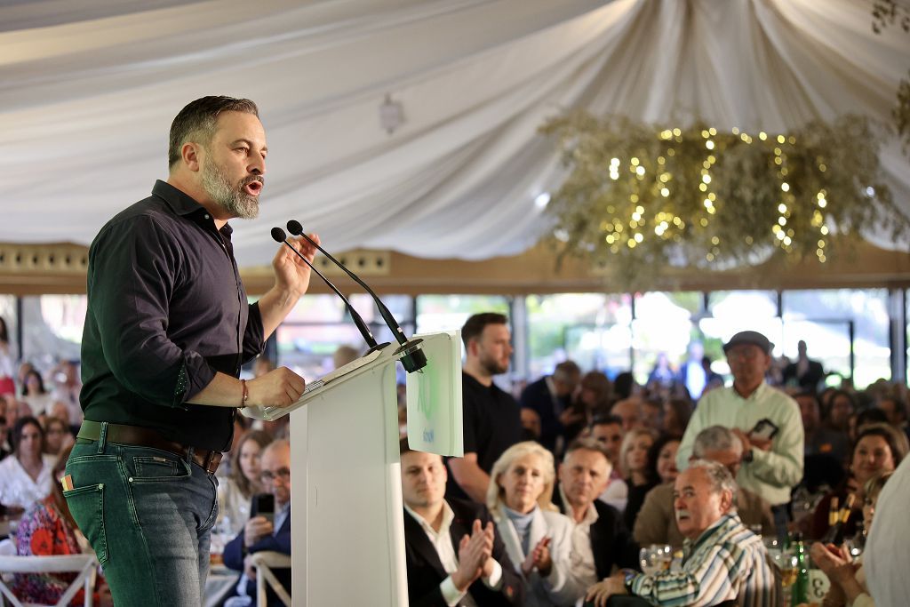 Todas las imágenes de la visita de Santiago Abascal en Murcia este domingo