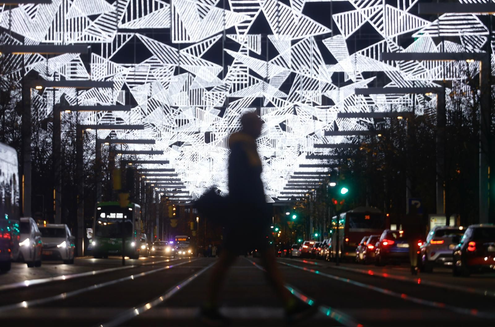 En imágenes | Zaragoza ya brilla por Navidad