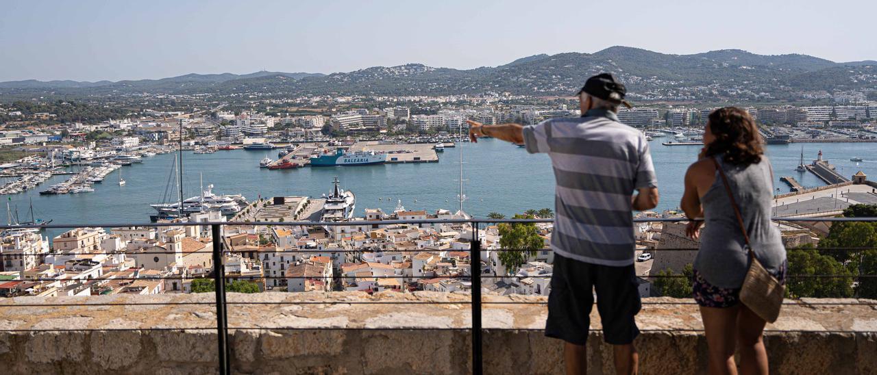 Patrimonio de Ibiza: Dalt Vila, «bonita» pero sin baños - Diario de Ibiza
